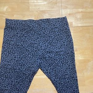 XL Cheetah print leggings